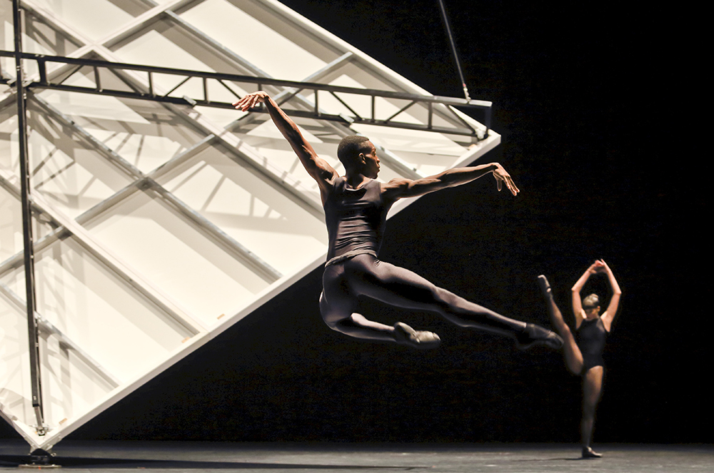 Limb’s Theorem, William Forsythe / Ballet de l’Opéra de Lyon