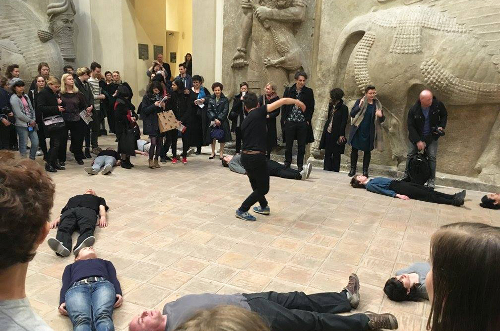 Prière de ne pas détruire / Dancing Museums / Musée du Louvre