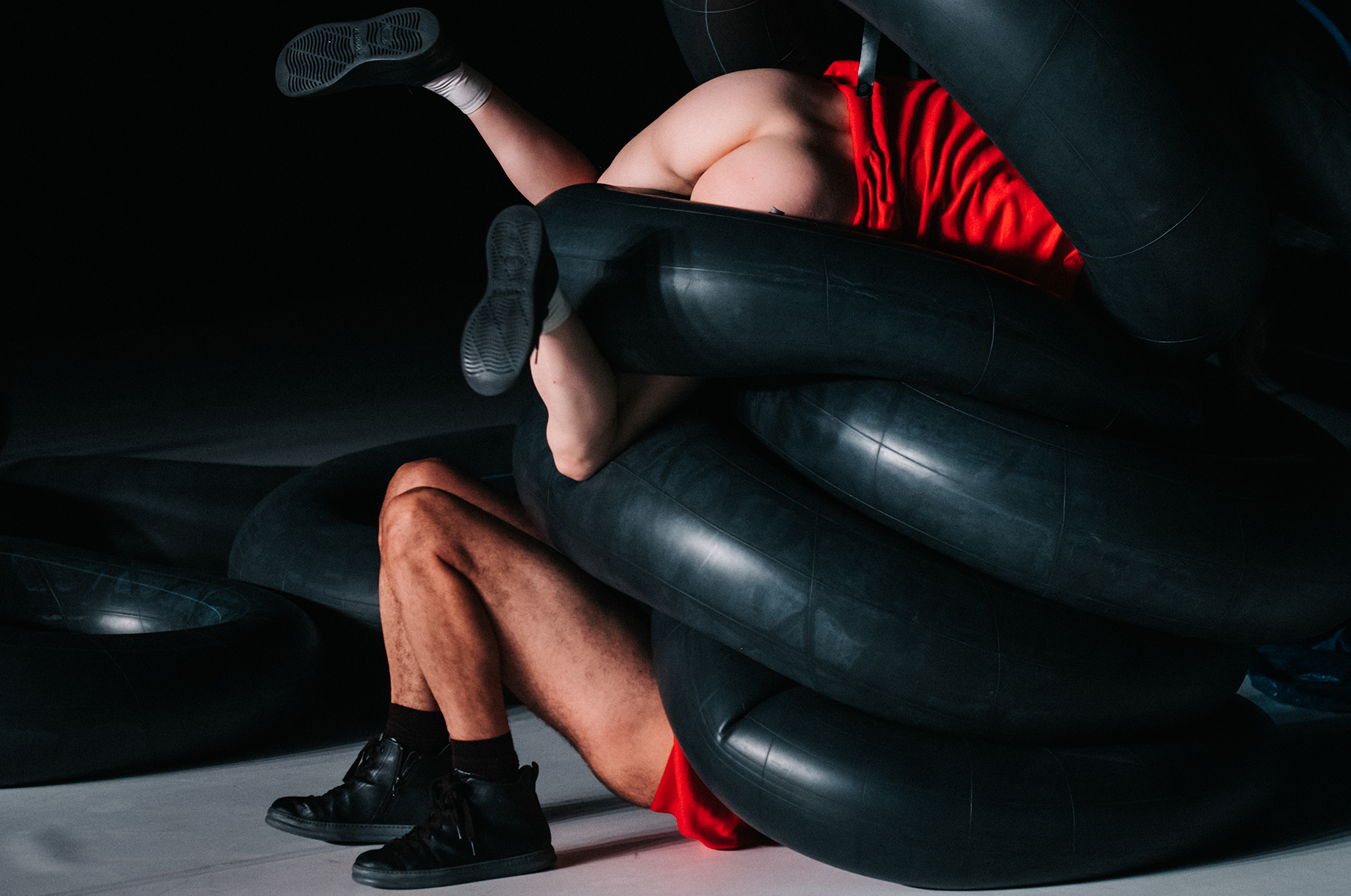 Stéphane Vecchione & Ruth Childs, The Goldfish and the Inner Tube