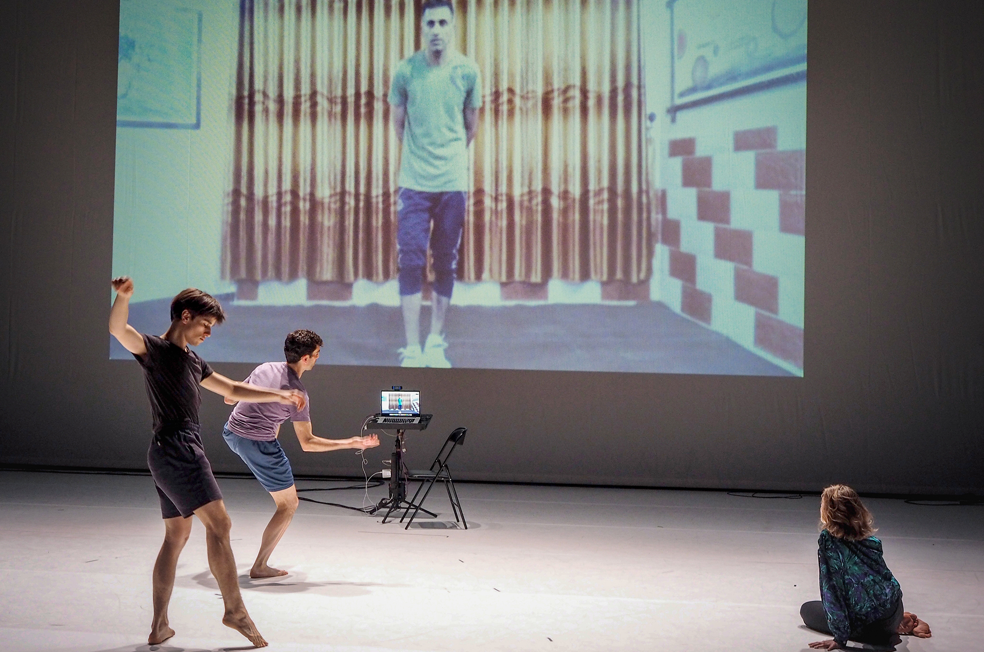 Eric Minh Cuong Castaing, L'empathie des drones