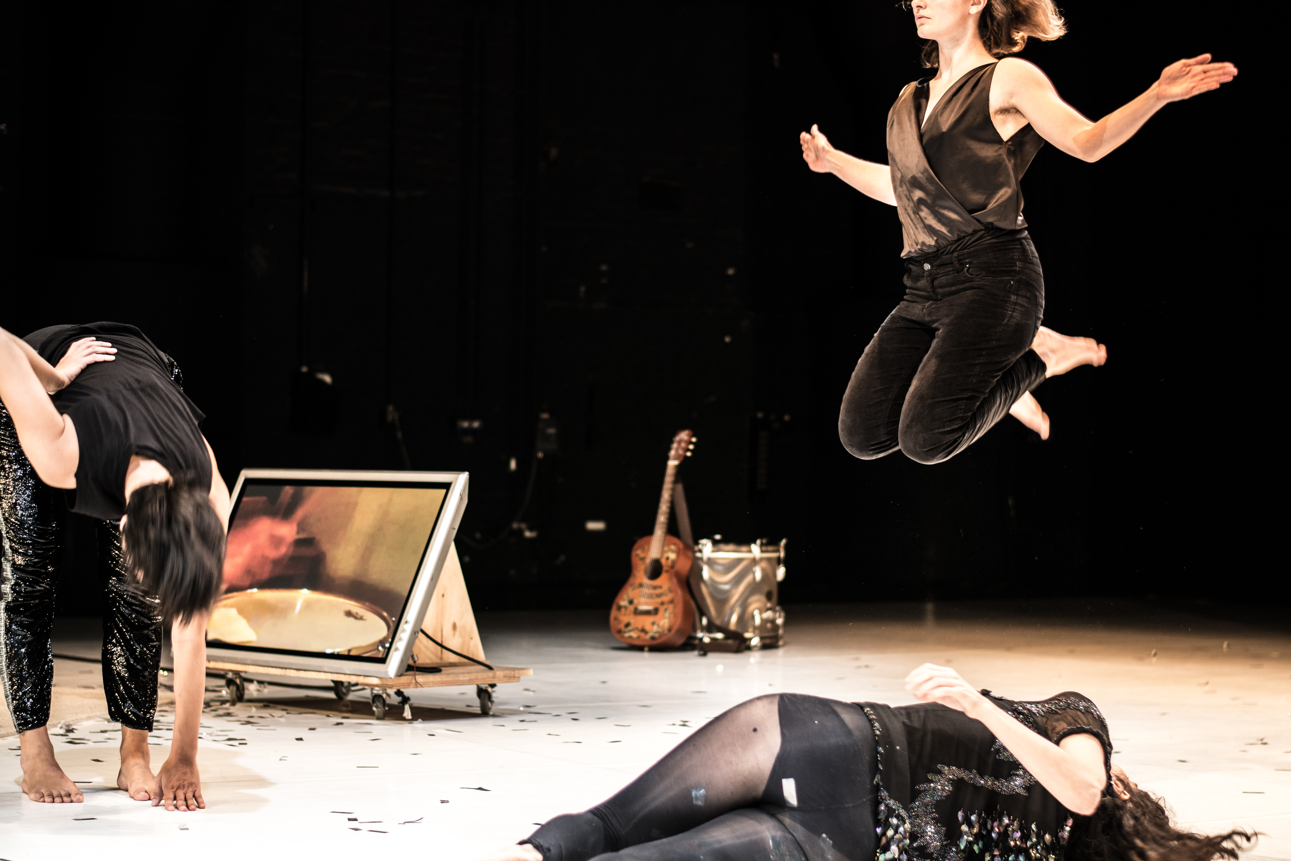 Lara Barsacq, IDA don’t cry me love